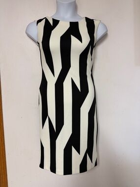 Cato Ribbed semi- Casual Desk to Dinner Cocktail Party Cream Black Dress size 2